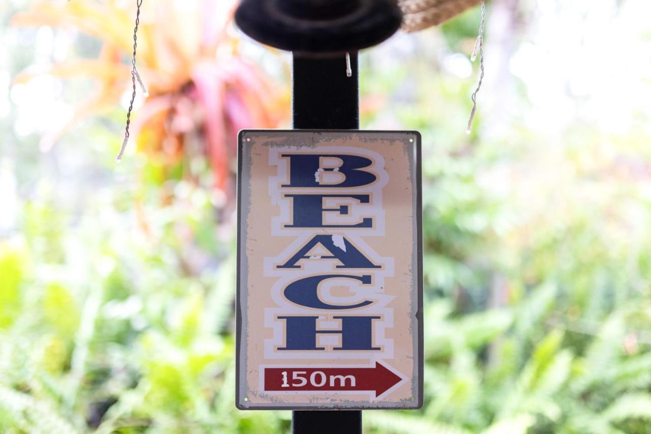 Balgal Beach Units Rollingstone エクステリア 写真